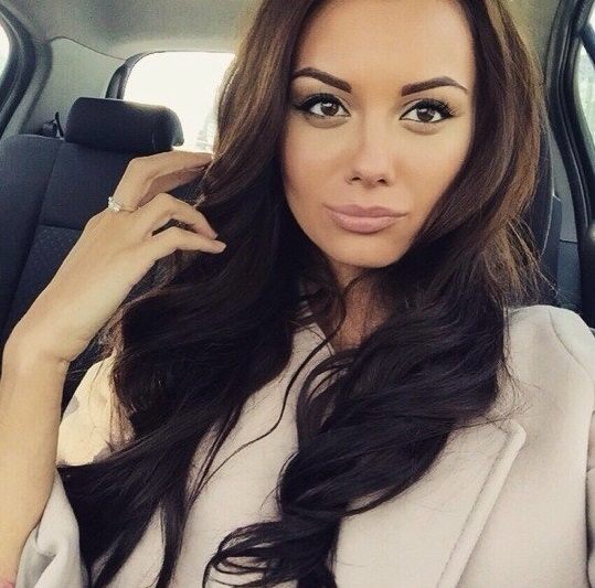 Я креативная и нежная компаньонка, которая готова доставить тебе удовольствие и расслабление после тяжелого дня. Я живу в Москве, где могу предложить тебе море развлечений и незабываемых моментов. Мои услуги включают эротический массаж, стриптиз, ролевые игры и многое другое. Я открыта для экспериментов и готова реализовать все твои сокровенные желания. Сделай шаг в мир наслаждения со мной и ты не пожалеешь! Оцени мои фото и отзывы, чтобы узнать больше обо мне.🔥💋🌟😉 Маргаритка